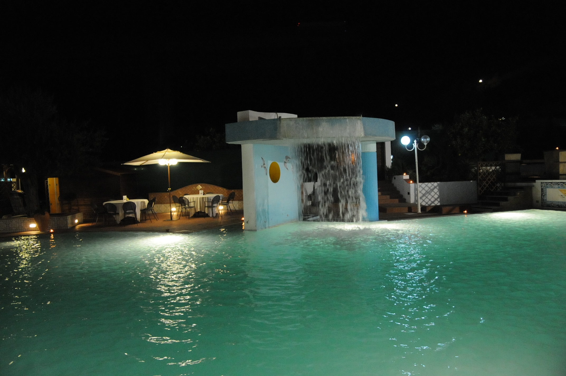 Piscina by night